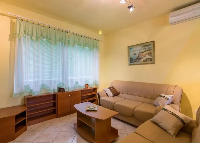 Vila Steffani Labin (Istria)